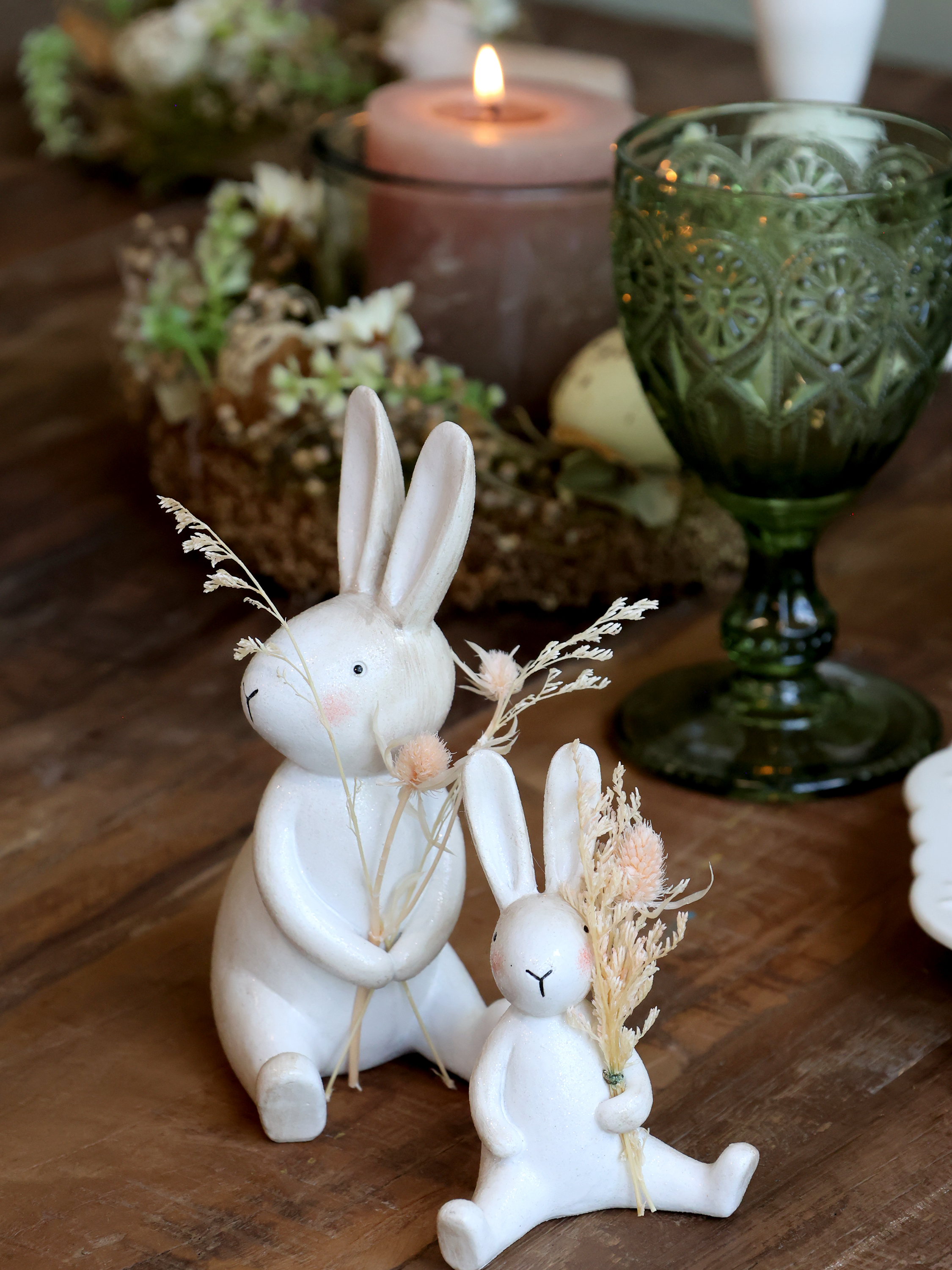 Chic Antique Kaninchen mit Blumen sitzend antique creme