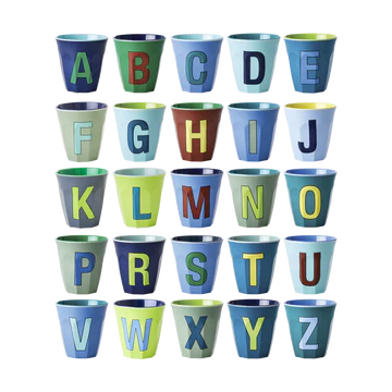 RICE Melamin Buchstabenbecher mehrfarbig Blautöne medium komplettes Alphabet
