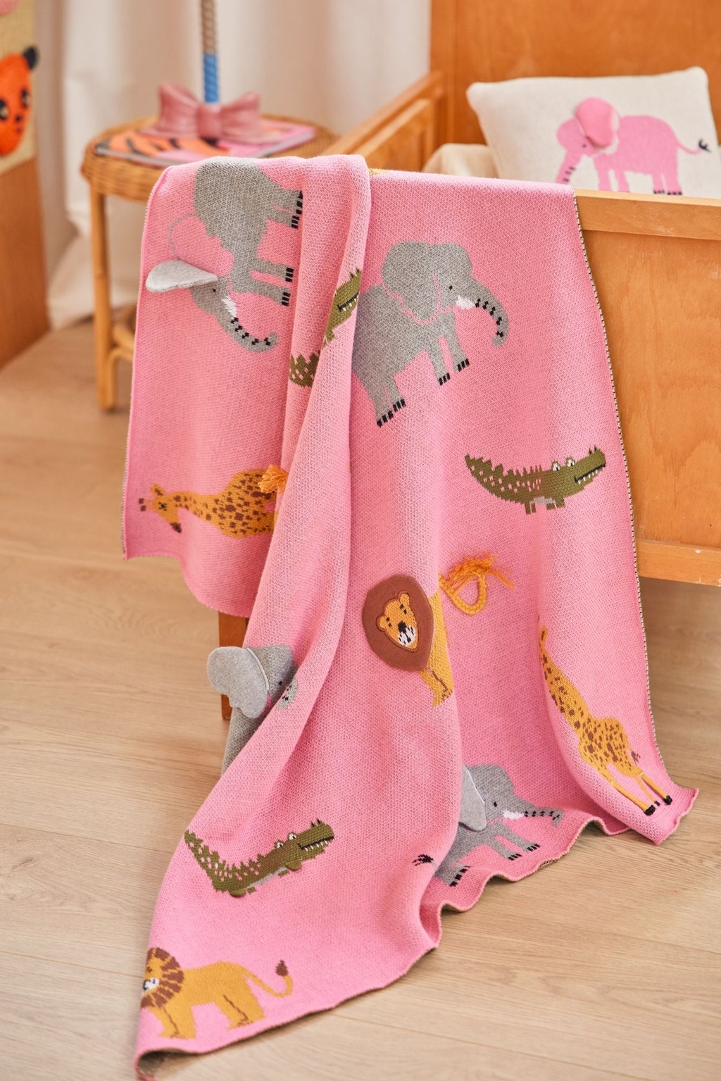 RICE Babydecke "Animals" feingestrickt aus 100% Baumwolle gedecktes pink