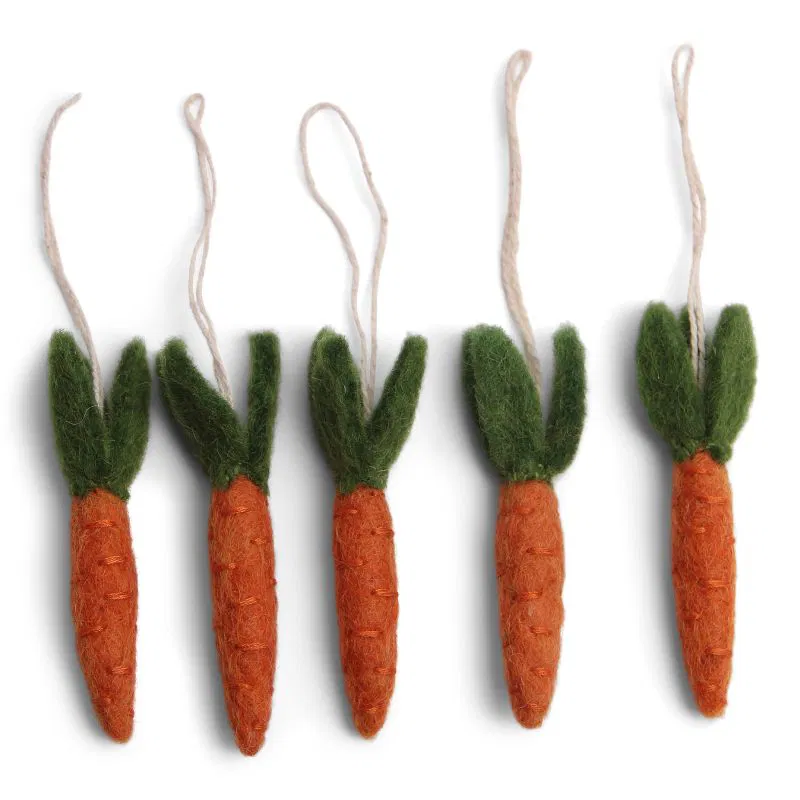 Gry & Sif handgefilzte Möhrchen 5-er Set Carrots Set of 5 zum Anhängen