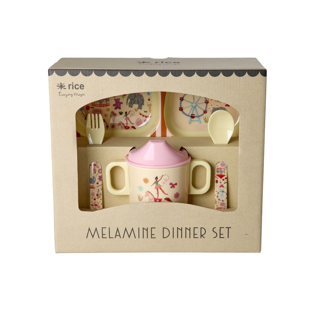 RICE Melamin Kindergeschirr Set Fun fair Print rosa 4-teilig