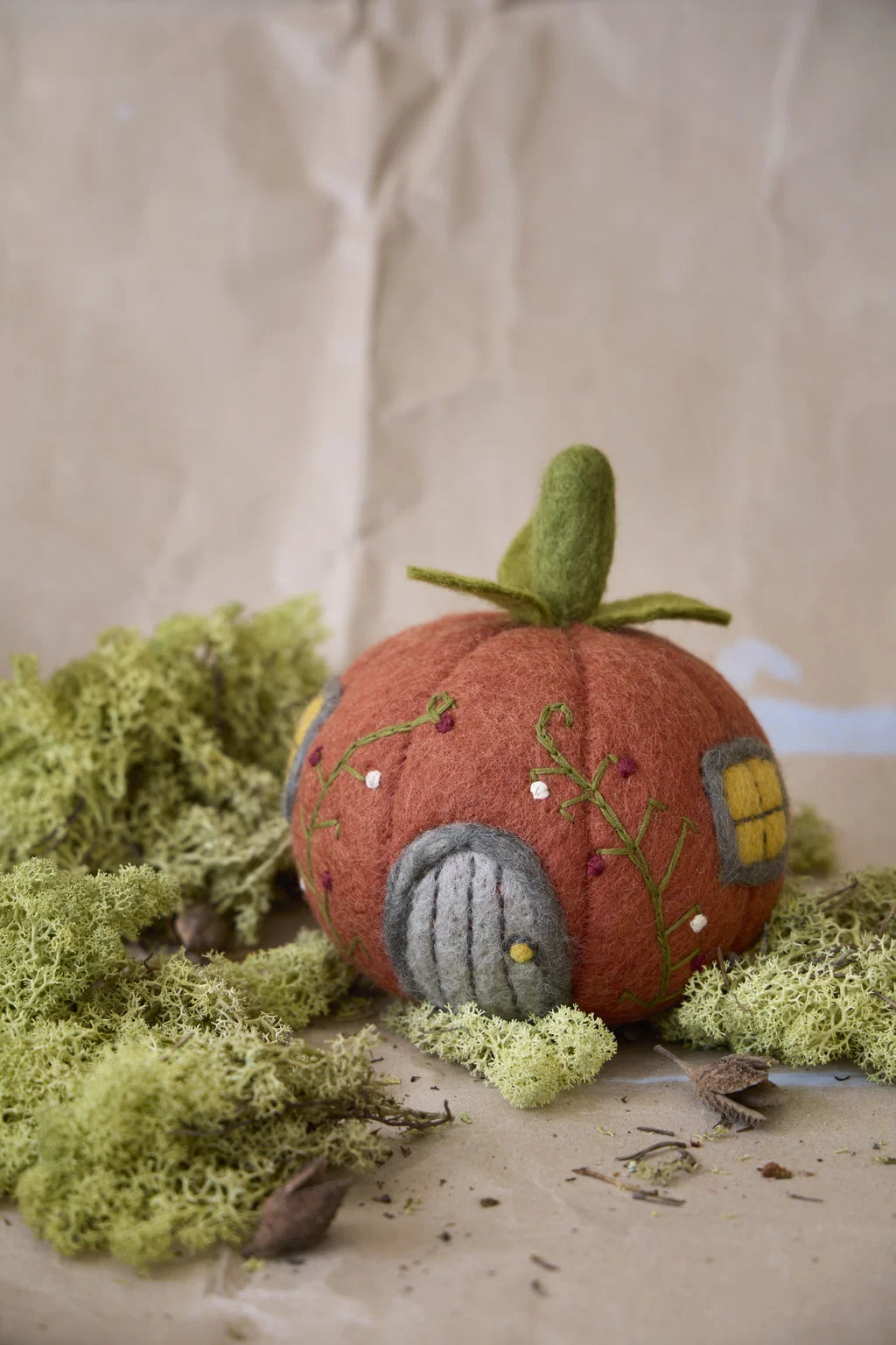 Gry & Sif handgefilztes Kürbishäuschen Pumpkin house