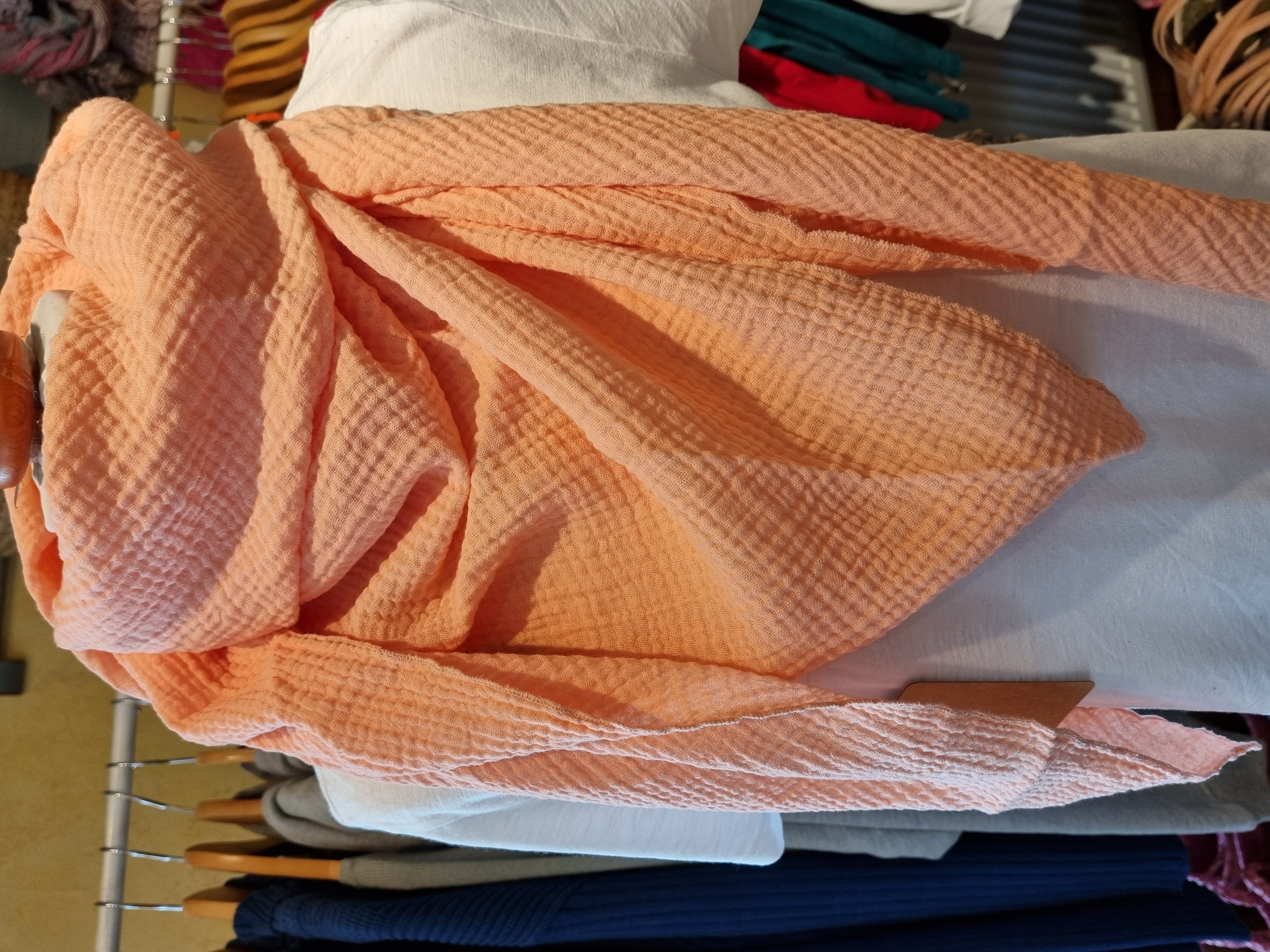 Sarah und Sally Musselin Dreieckstuch apricot  100% Oekotex Baumwolle Standard