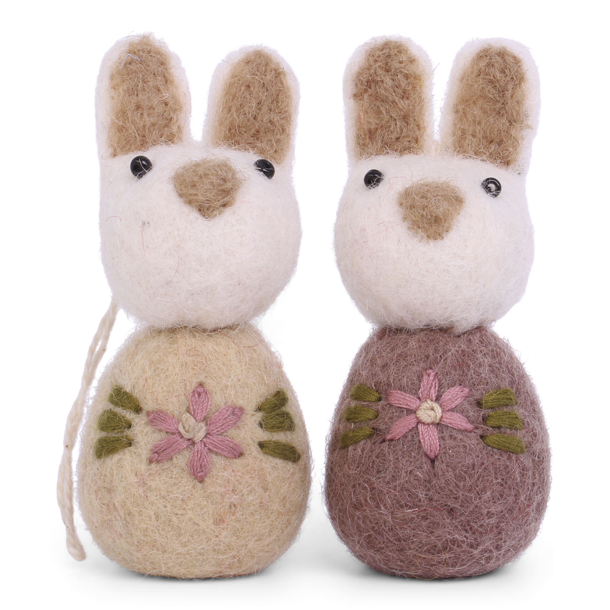 Gry & Sif handgefilzter weißer Hasenanhänger mit Blumenstickerei beige und chocolat 100% Handarbeit 2-er Set