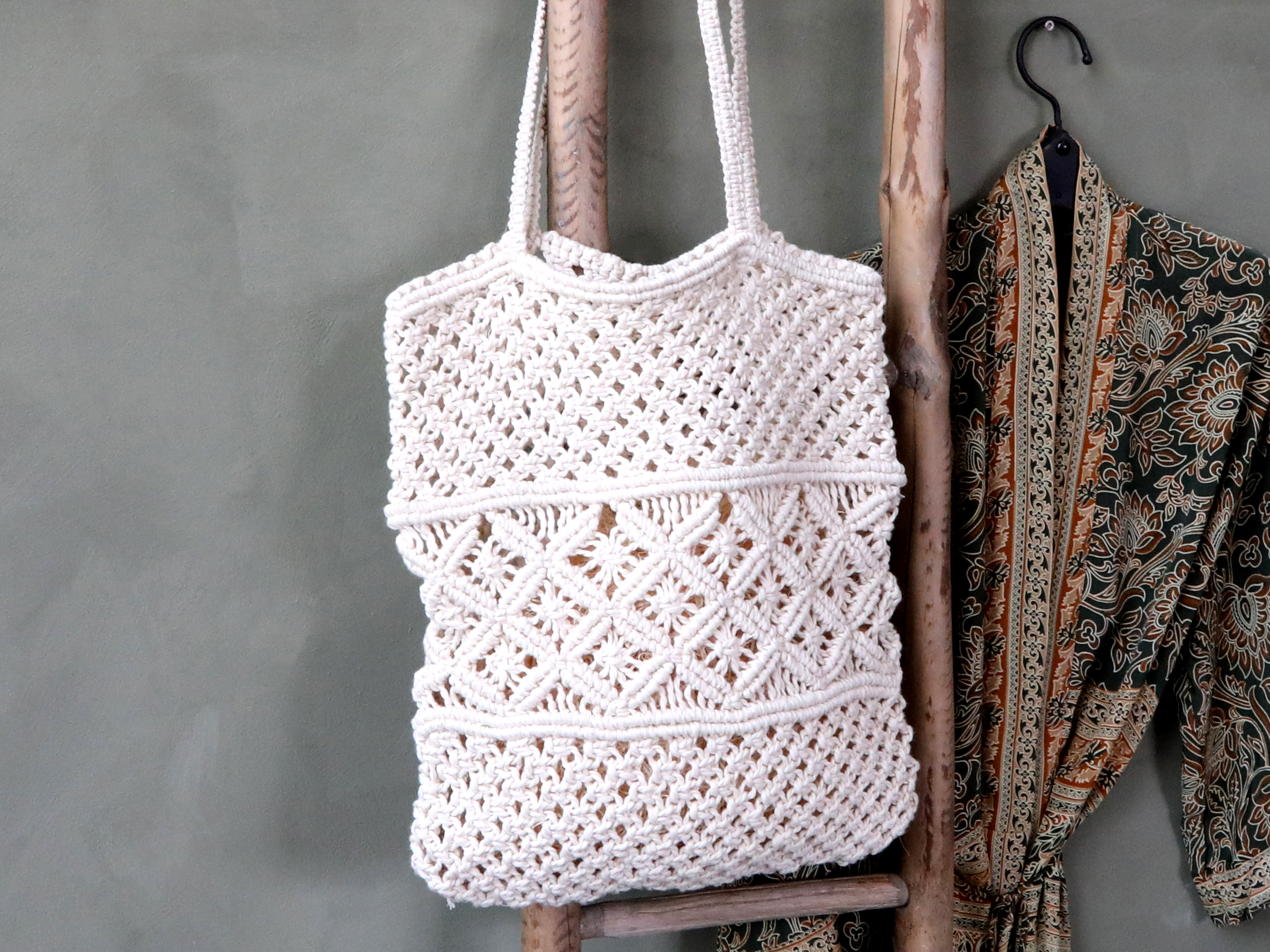 Chic Antique Netztasche gehäkelt mit langen Tragehenkeln