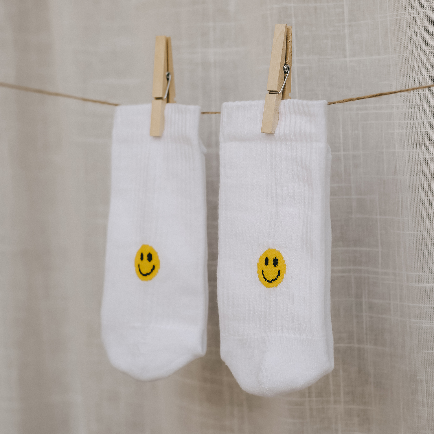 Eulenschnitt Mottosocken Smiley gelb