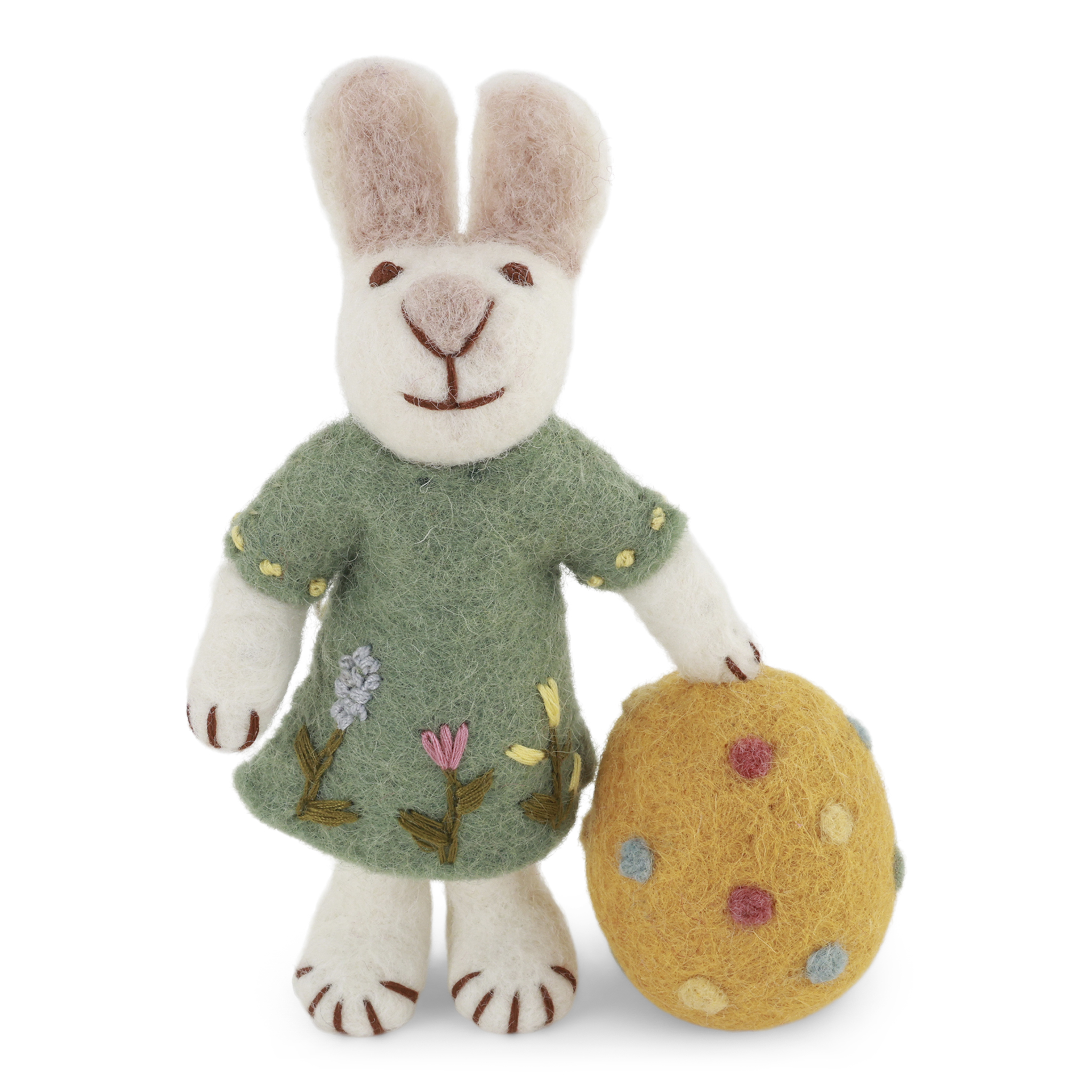 Gry & Sif handgefilztes weißes Hasenmädchen mit grünem bestickten Kleidchen und einem gelben Osterei