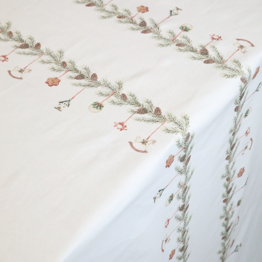 Chic Antique Aix Tischdecke mit Girlanden L240/B140 cm cremeweiß