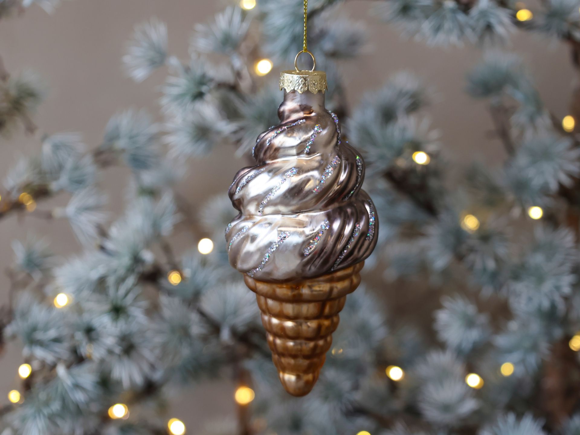 Chic Antique Weihnachtsbaumanhänger Softeis in Waffel antique mocca Glas